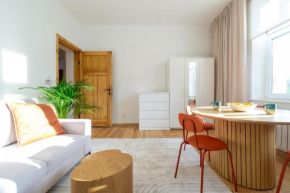Roomsy Broniewskiego, Sopot